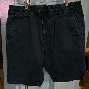 Hollister jogger shorts 9”